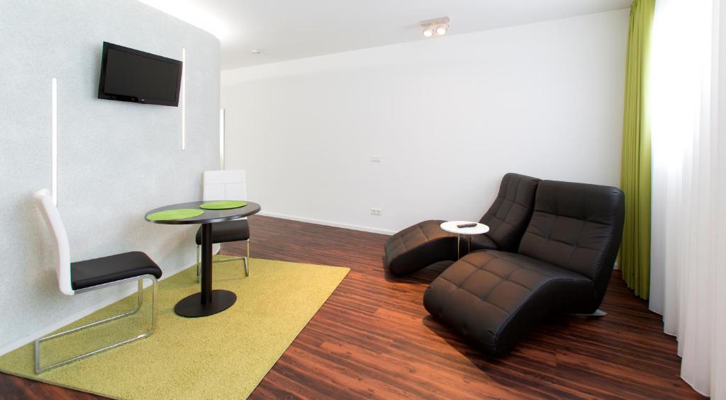 Hotel Barth Kaiserslautern Bagian luar foto