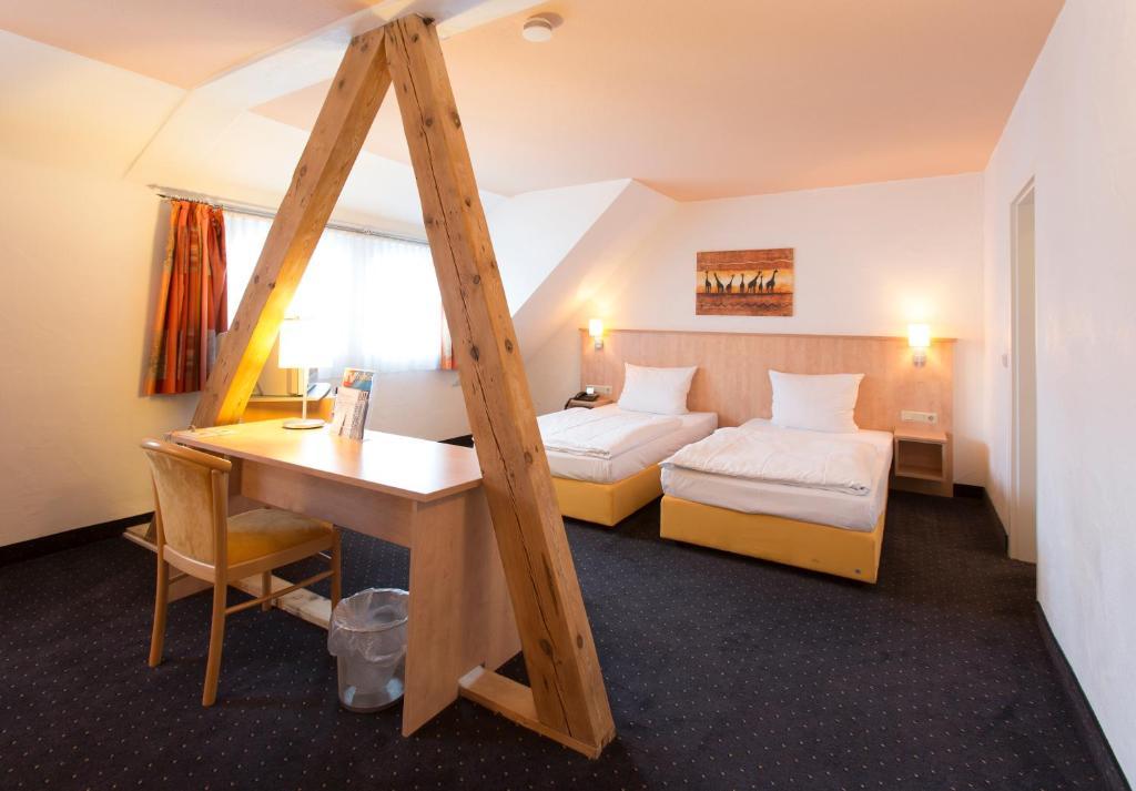 Hotel Barth Kaiserslautern Bagian luar foto